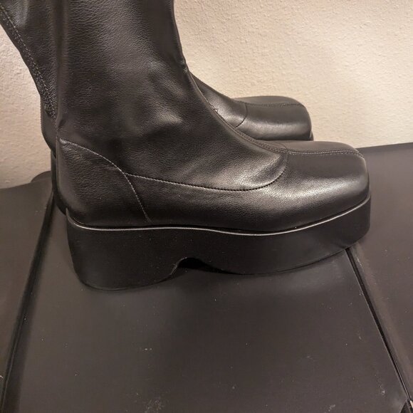 Urban Outfitters platform boots - Picture 1 of 9